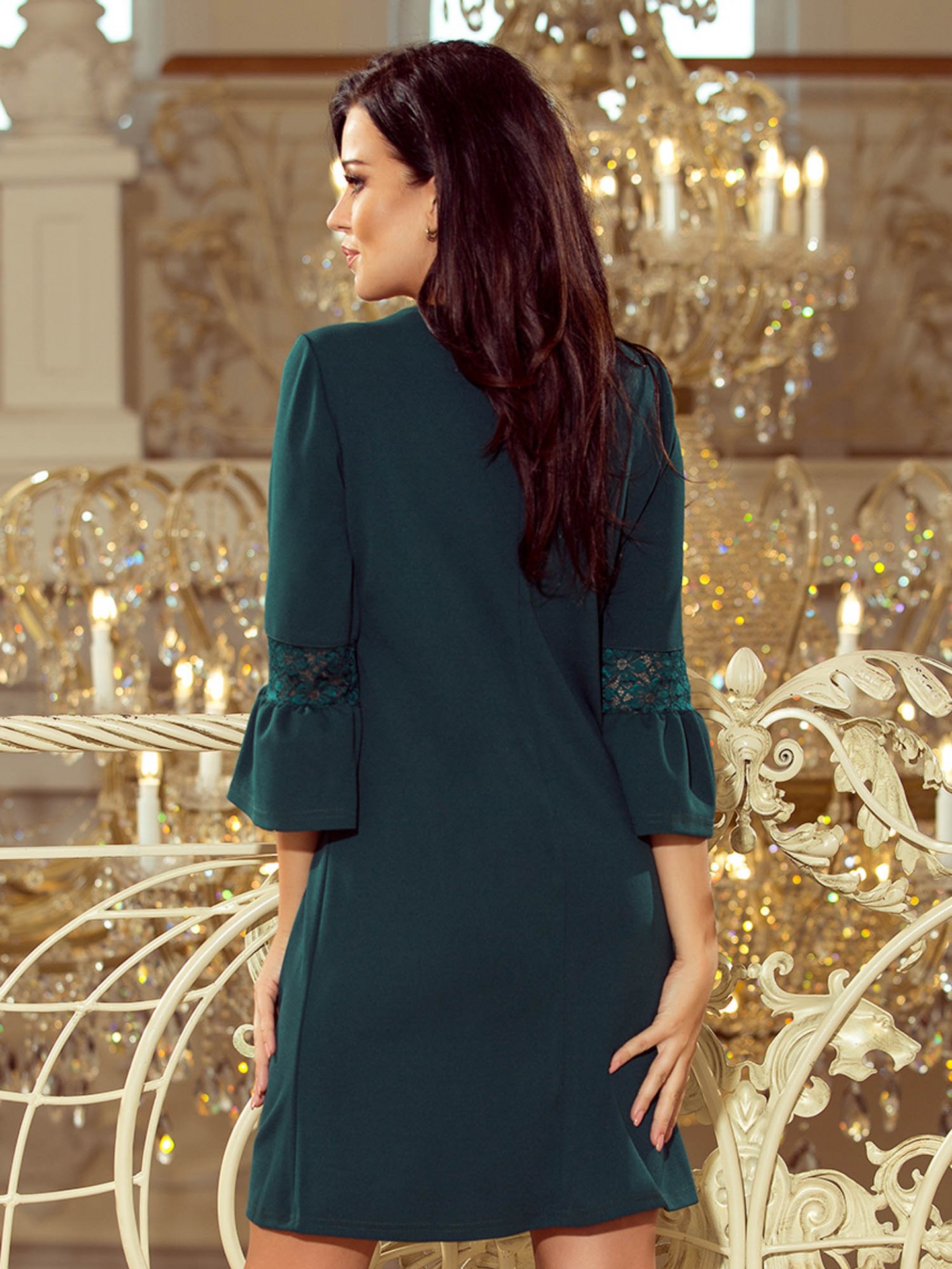 dámske šaty, šaty s rozšíreným rukávom, červené šaty, luxusné, pohodlné, praktické, elegantné, štýlové, elegantné, smaragdovo zelené šaty, zelené šaty