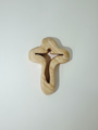 Drevený krížik na šnúrke 7,5x5 cm prírodný jaseň