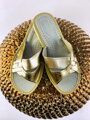 Dámske kožené papuče model 45 zlaté preplietané 