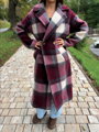 Dámsky karovaný dlhý kabát bordo