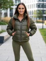 Trendy dámska bunda v khaki farbe 
