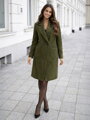 Olivový dámsky kabát v štýlovom strihu 