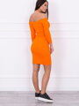 Dámske šaty s výstrihom v oranžovej farbe 8974