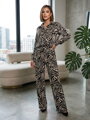 Komplet nohavice a košeľa so vzorom