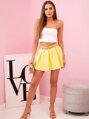 Dámsky skort v žltej farbe ART0241 s opaskom 