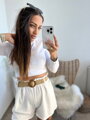 Dámske trendy šortky v bielej farbe 