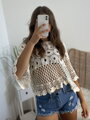 Trendy dámsky čipkovaný croptop 