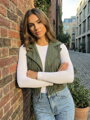 Dámska vesta oliva so strapcami 