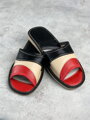 Dámske otvorené papuče čierne s červenou model 70