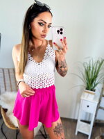 Štýlový dámsky croptop s čipkovanými kvetinami 