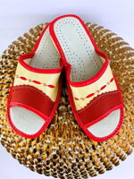Dámske kožené papuče model 100 - červené s imitáciou čipky