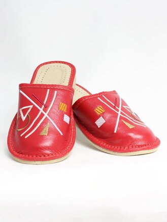 Dámske kožené papuče model 33 červené