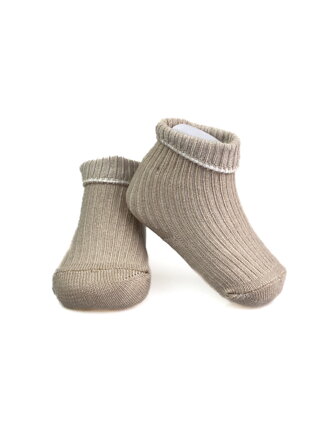 Ponožky s prošitím v hnědé barvě