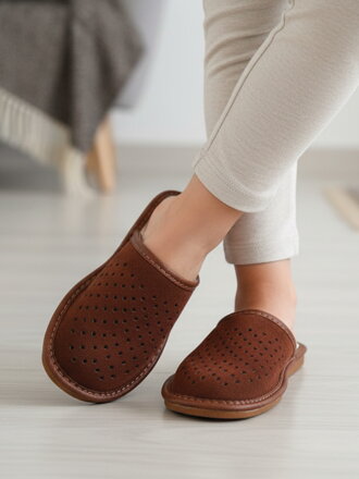 Detské papuče hnedé model A, kožené veľ. 35-39