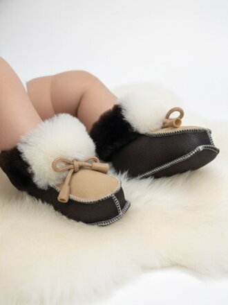 Teplé kožené capačky pre batoľatá veľ. o 6-12 mesiacov