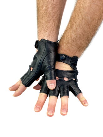 Pánske jazdecké rukavice v čiernej farbe 