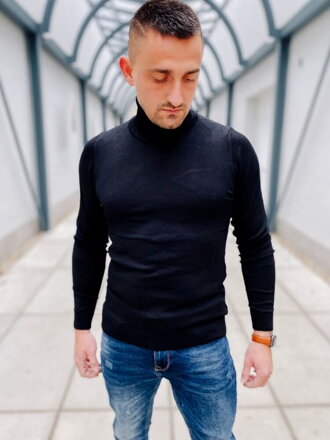 Elegantný pánsky rolák v čiernej farbe