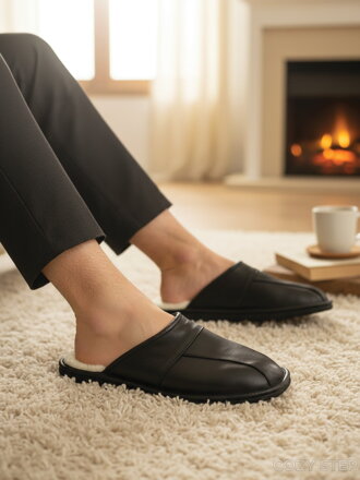  Pánske kožené papuče Model 16B čierne oteplné