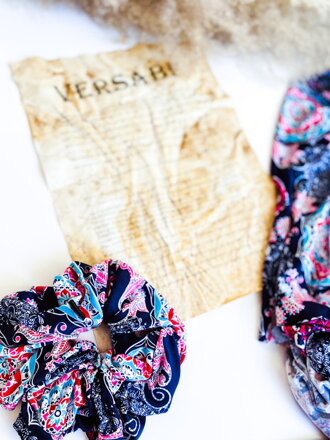 Štýlová gumička scrunchie so vzorom mandaly 