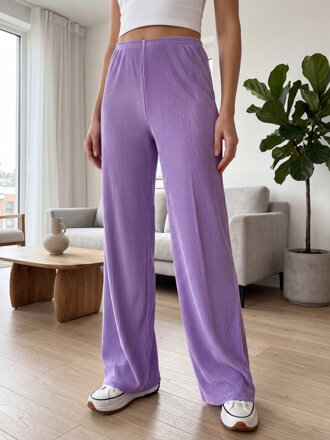 Trendové vrúbkované nohavice v lila fialovej farbe 