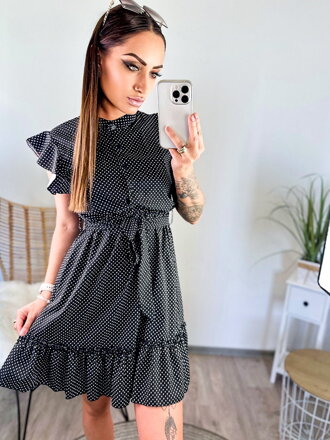Dámske šaty s áčkovou sukňou v čiernej 