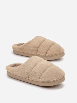 Trendy huňaté papučky v hnedej farbe C43-85