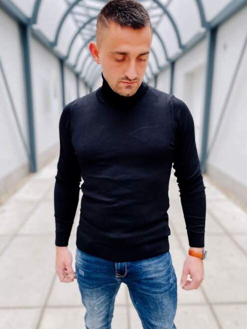 Elegantný pánsky rolák v čiernej farbe