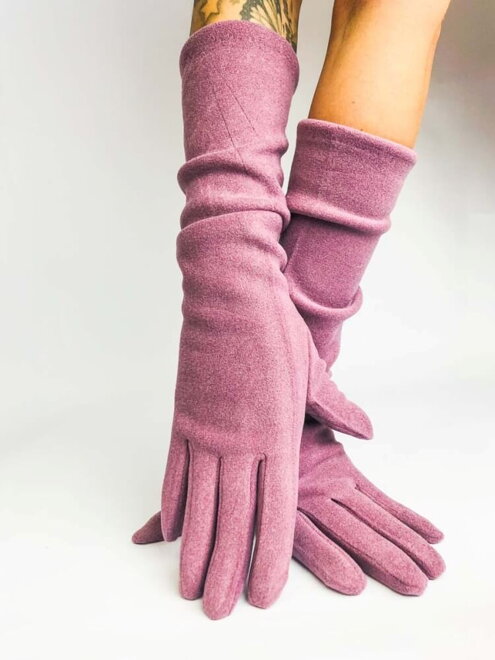 Dámske dlhé rukavice vo fialovej farbe 
