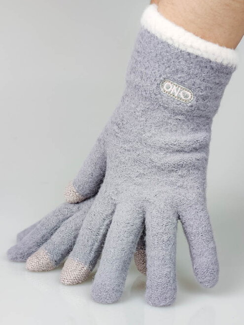 Fialové rukavice vhodné pre dotykové displeje 