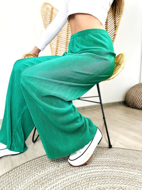 Dámske zelené pohodlné vrúbkované nohavice 
