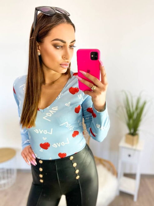 Body so srdiečkami a nápisom LOVE blue