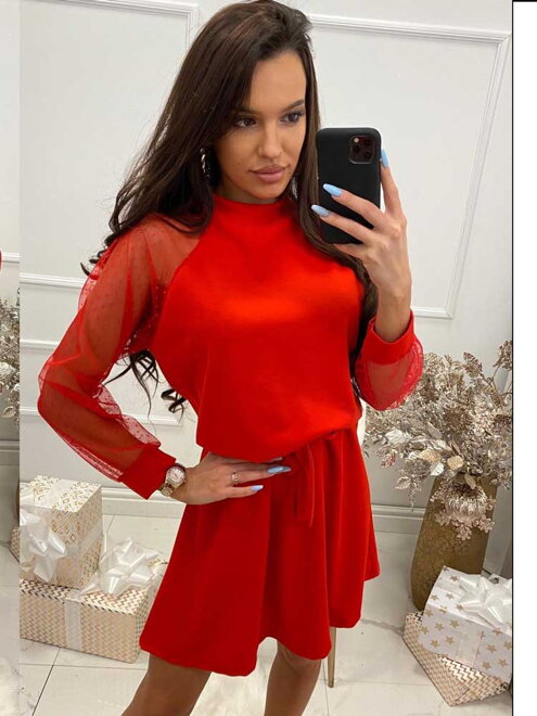 Dámske šaty s volánovou sukňou v červenej farbe