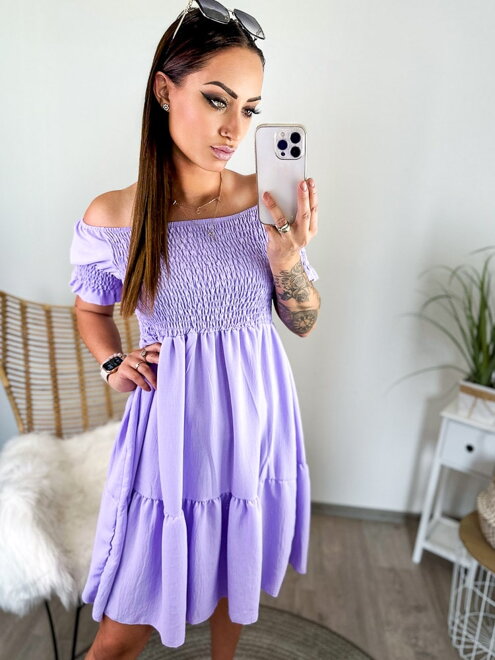 Romantické dámske šaty vo fialovej farbe 