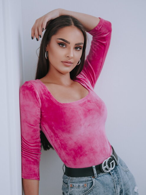 Dámske tričko s výstrihom VSB22 VELUR HELA dark pink 