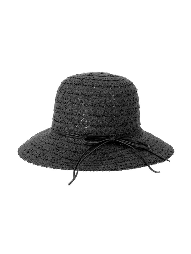 Čierny klobúk so šnúrkou v čipkovanom dizajne A-73