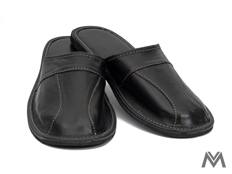 Pánske kožené papuče Model 8A čierne 