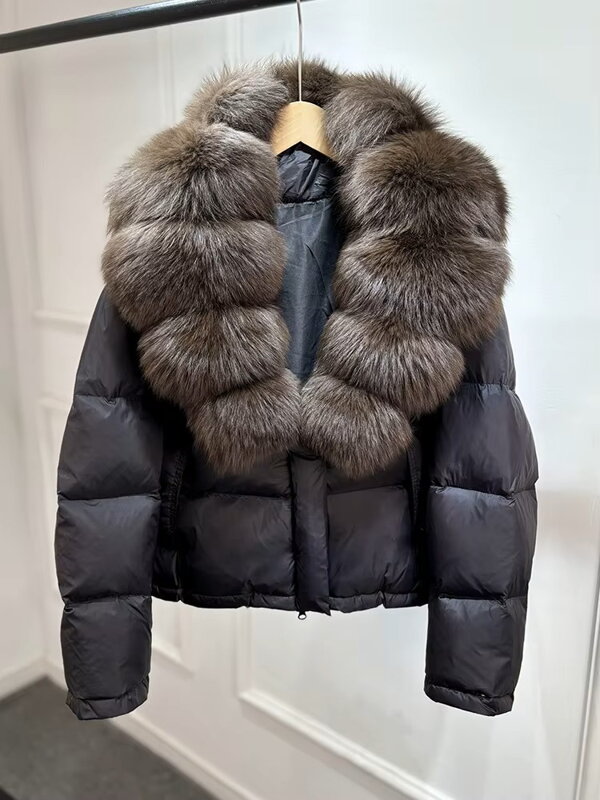 Dámska čierna prešívaná zimná bunda  Dámska čierna prešívaná zimná bunda