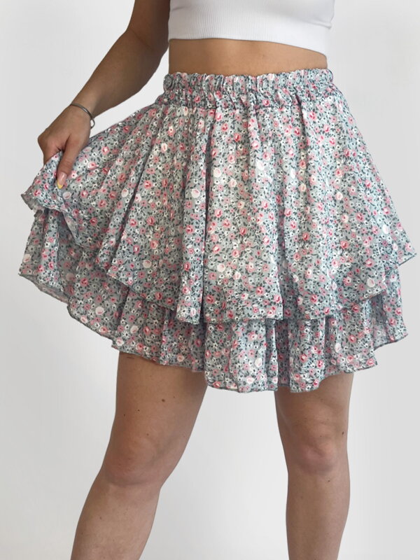Viacfarebná dámska sukňa s riaseným 