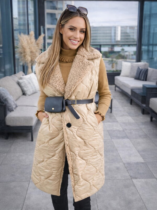 Prechodná vesta s kapsičkou v krémovej farbe 