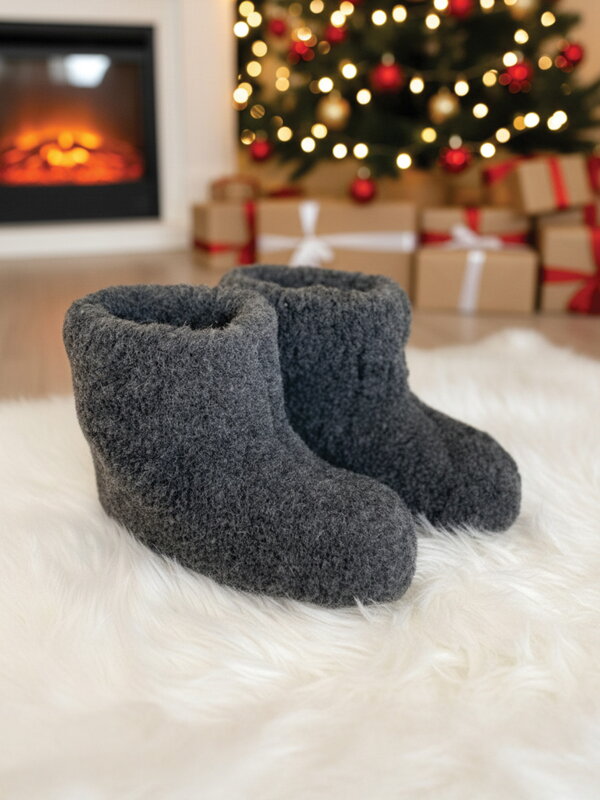 Úžasné papuče z ovčej vlny teplučké model 26 sivé