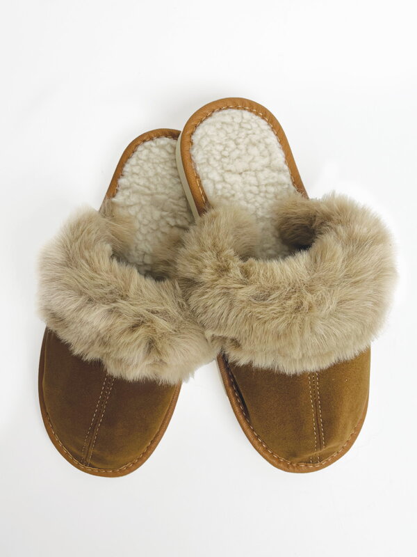 Dámske papuče z brúsenej kože model 111 hnedé